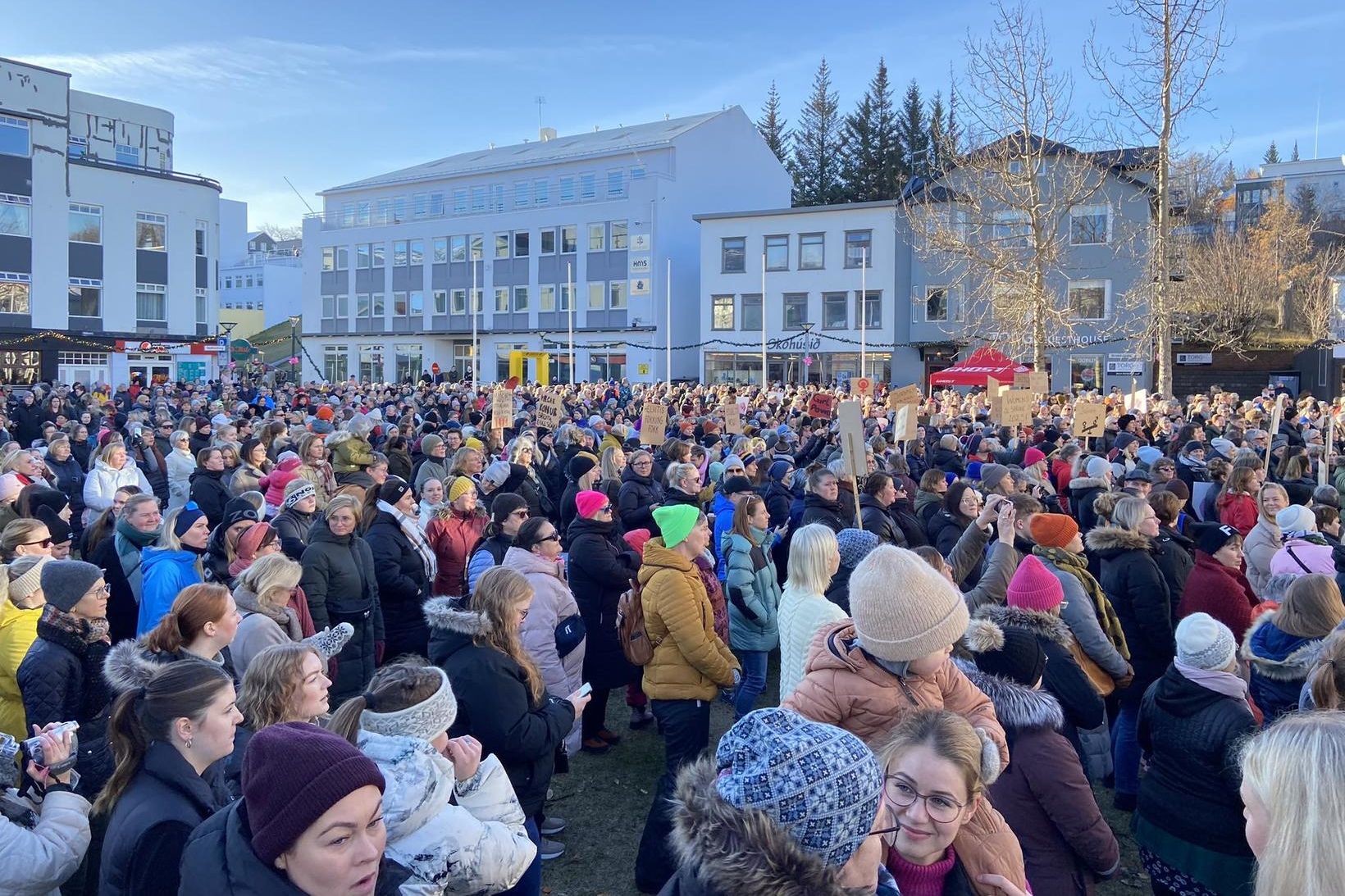 Vel var mætt á torgið og að sögn Erlu Hrannar …