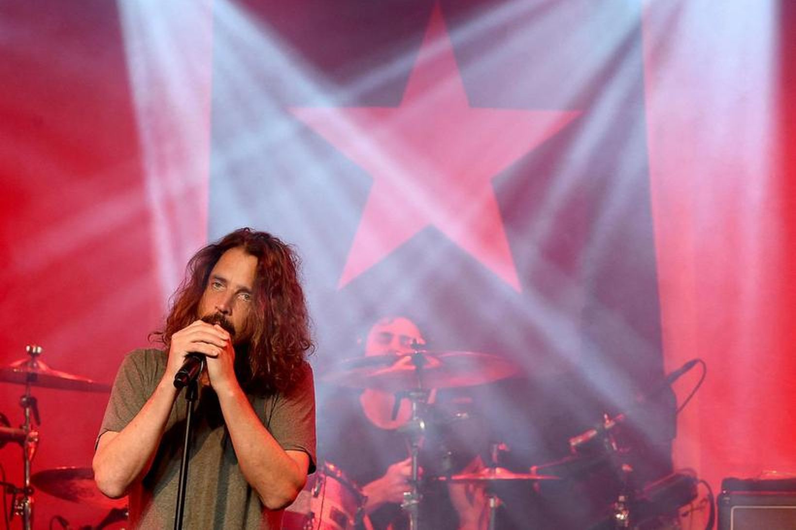 Chris Cornell framdi sjálfsmorð eftir tónleika í Detroit.
