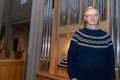 Organisti Björn Steinar Sólbergsson við hljóðfærið góða sem setur sterkan svip á kirkjuskipið. Og hljómar vel.