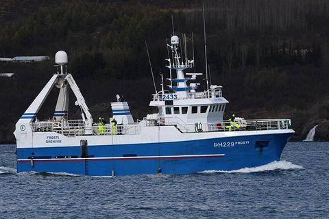 Háseti á Frosta var óvinnufær í þrjá daga eftir að hafa fengið klórblandaðan sjó í …