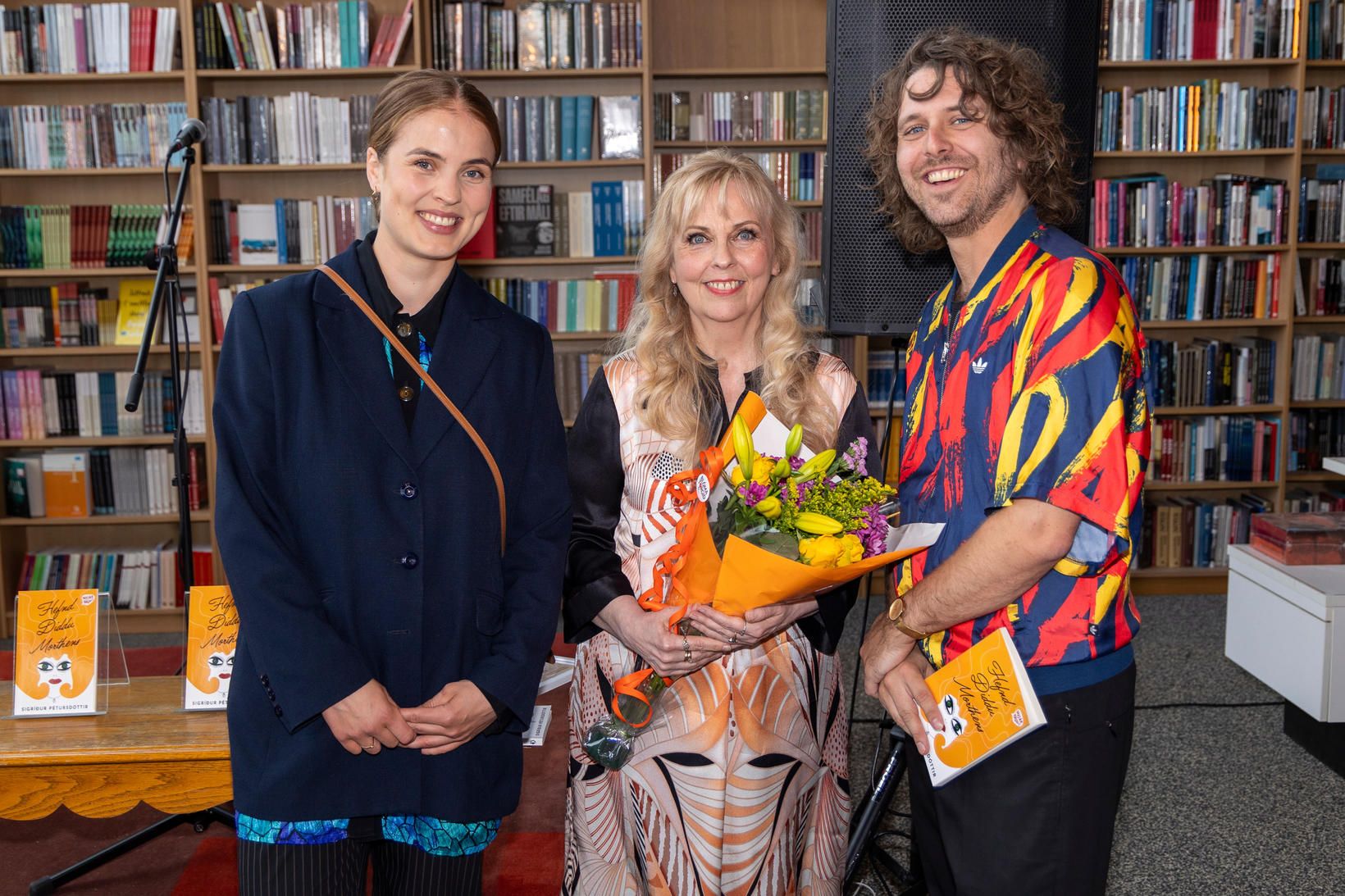 Sigríður Pétursdóttir ásamt dómurum í handritasamkeppni Forlagsins.