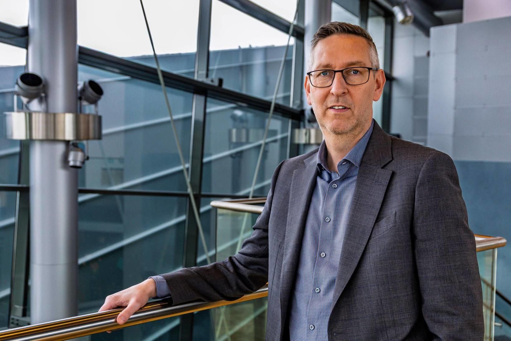 Við eigum að byggja undir sjálfstæði okkar sem þjóð með …