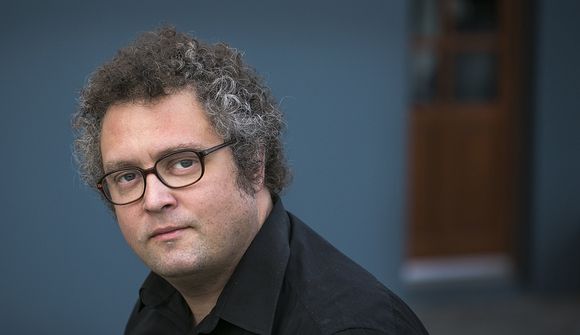 Hlakkar til að skoða sáttmálann