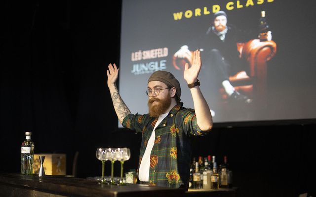 Leó Snæfeld barþjónn hjá Jungle sigraði World Class-barþjónakeppnina hérlendis í ár og ætlar sér að …