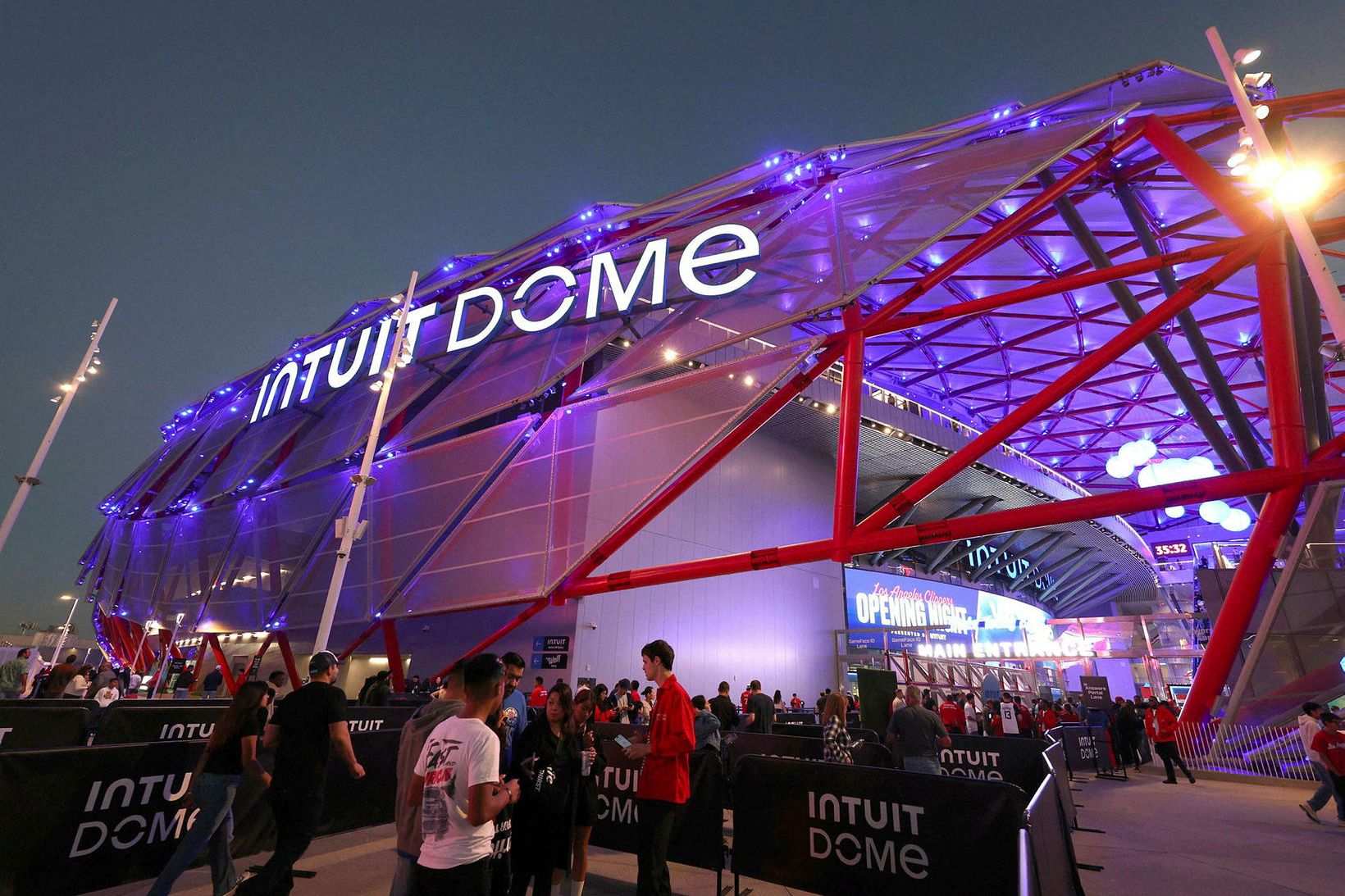 Nýja höllin, Intuit Dome, í Inglewood-hverfinu í Los Angeles.