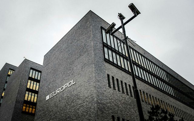 Evrópska löggæslustofnunin Europol fletti ofan af fjölda svikasímavera í aðgerðinni Pandóru.