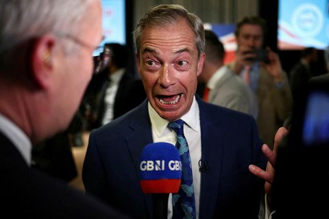 Nigel Farage mun verða nýr formaður Reform UK og gefur kost á sér í komandi …