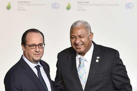 Fiji PM Bainimarama (right) together with French President Hollande.
