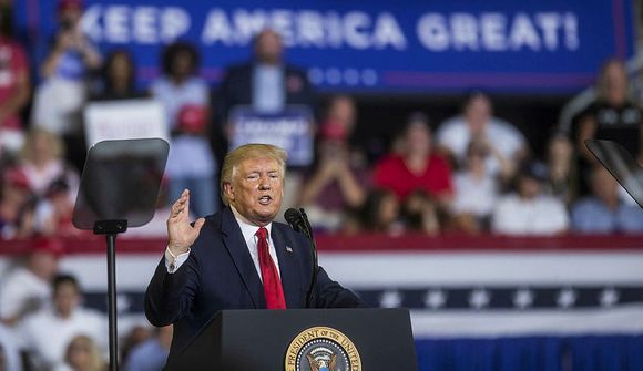 Trump legg­ur lín­ur fyr­ir kosn­inga­bar­átt­una
