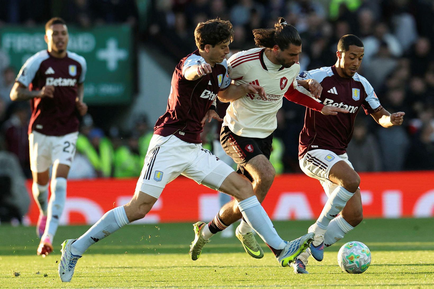 Aston Villa - Liverpool, staðan er 1:0
