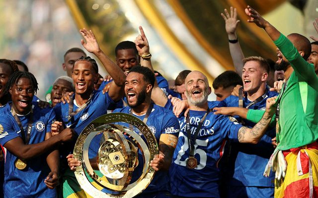 Leikmenn Chelsea fagna sigrinum í gærkvöld.