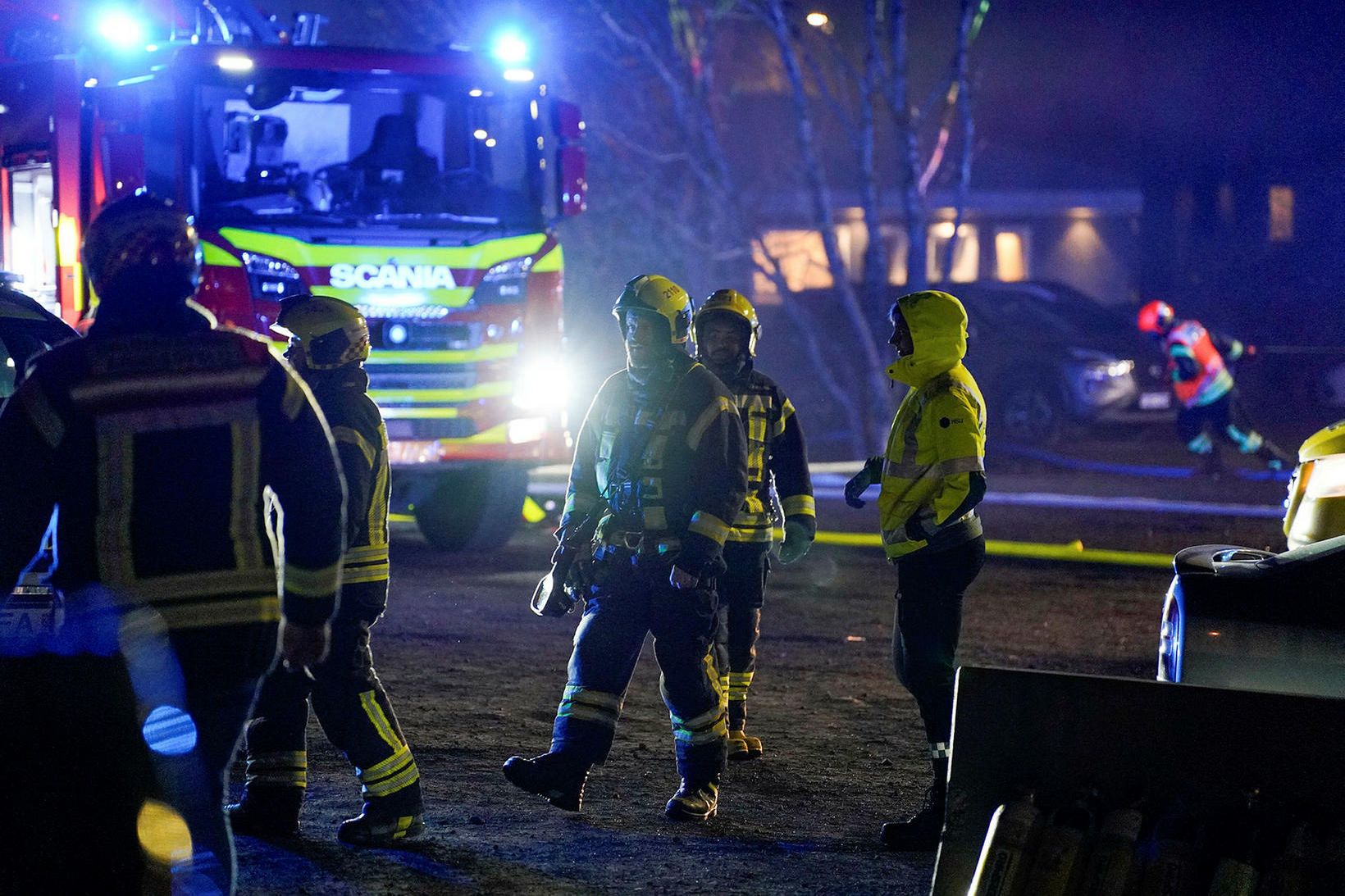 Allt tiltækt slökkvilið Brunavarna Árnessýslu var kallað til.