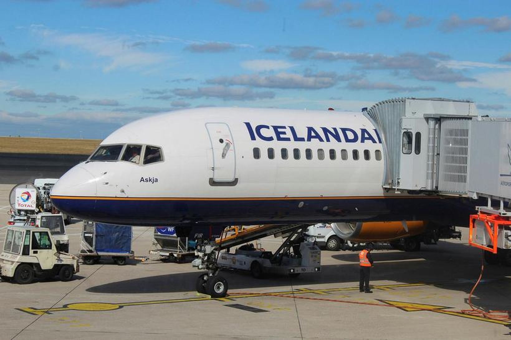 Icelandair hlakkar til að vinna með A4E.