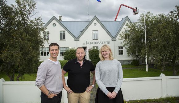 Vindpoki í regnbogalitum á Hinsegin dögum