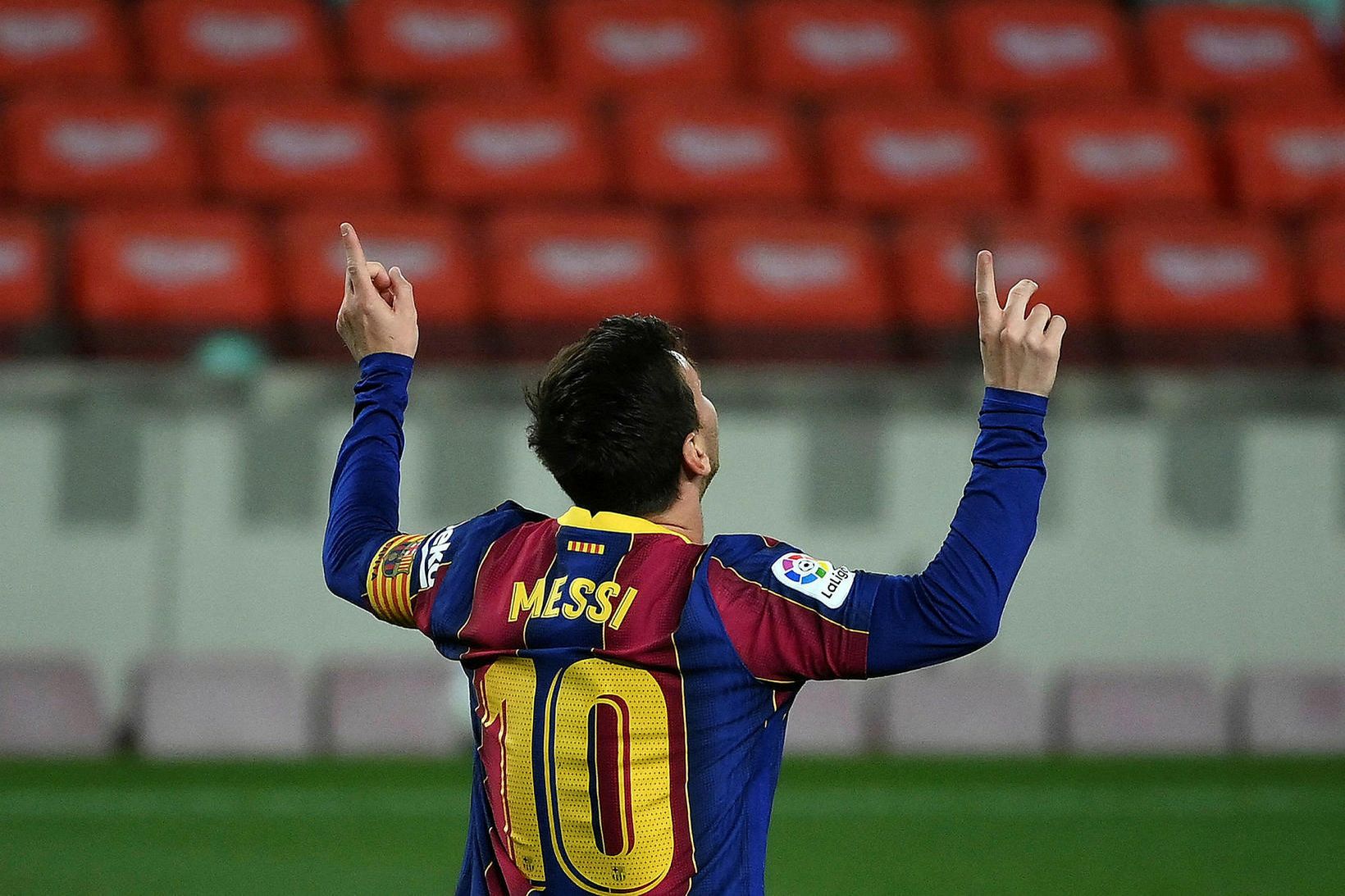 Lionel Messi skoraði tvö mörk fyrir Barcelona í kvöld.