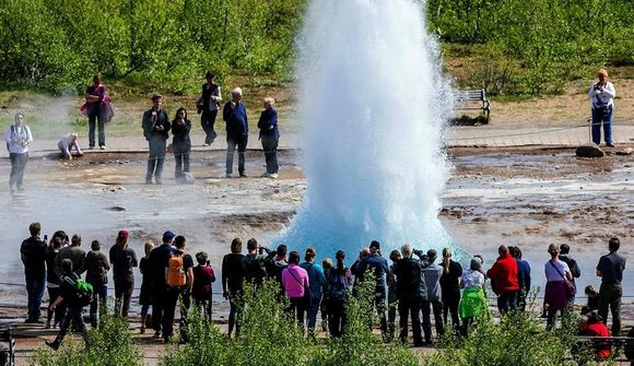 Tekjurnar nánast þurrkuðust út