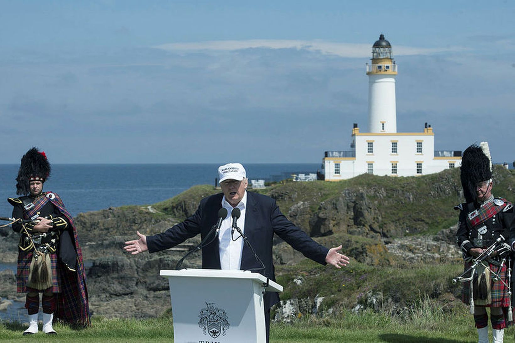 Donald Trump á golfvellinum í Turnberry í Skotlandi.