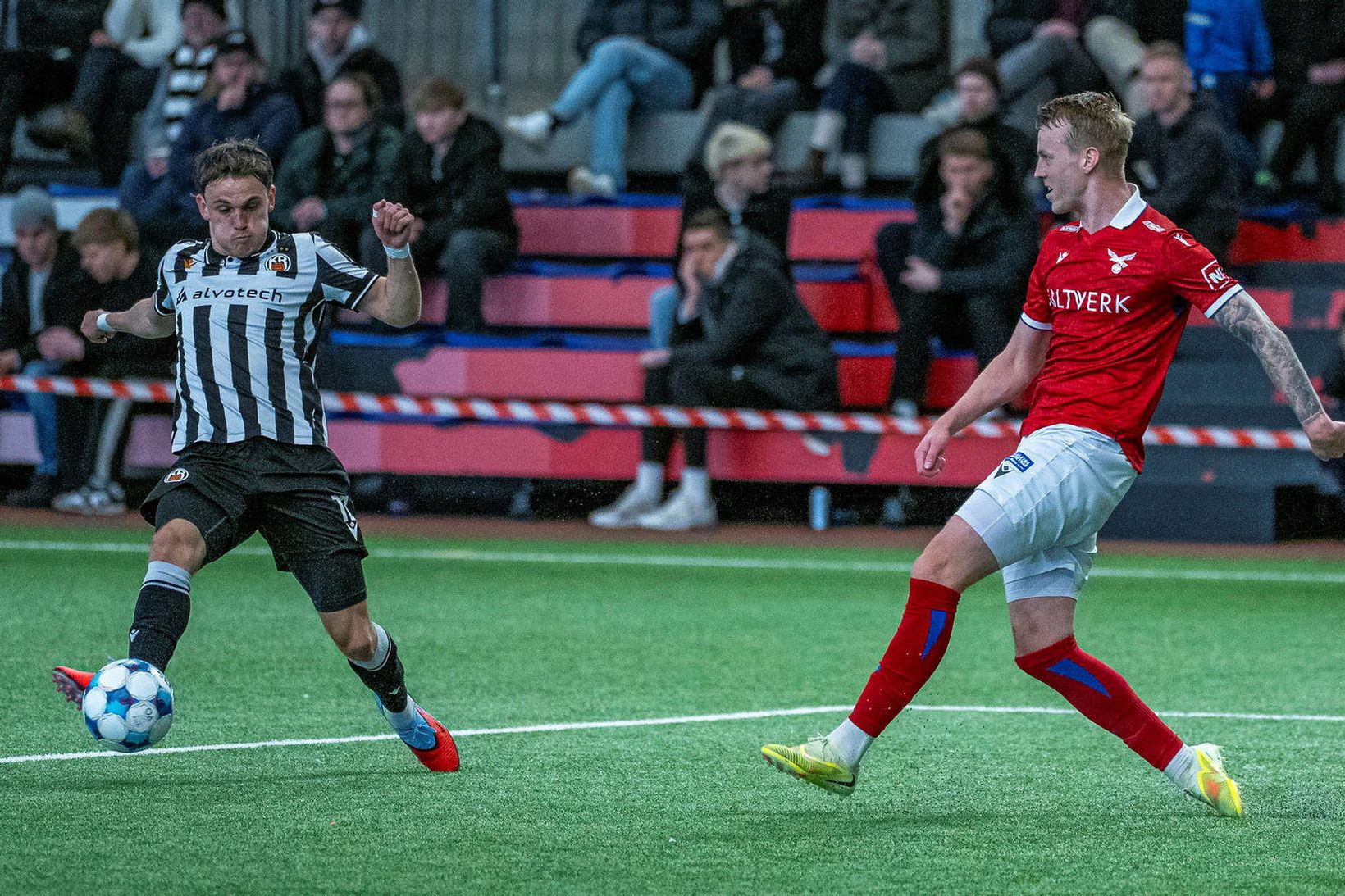 Valur – KR kl. 19.15, bein lýsing