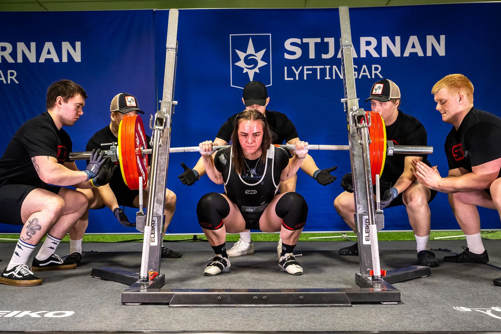 Lucie Stefaniková helöflug í beygjunni í gær þar sem 210 …