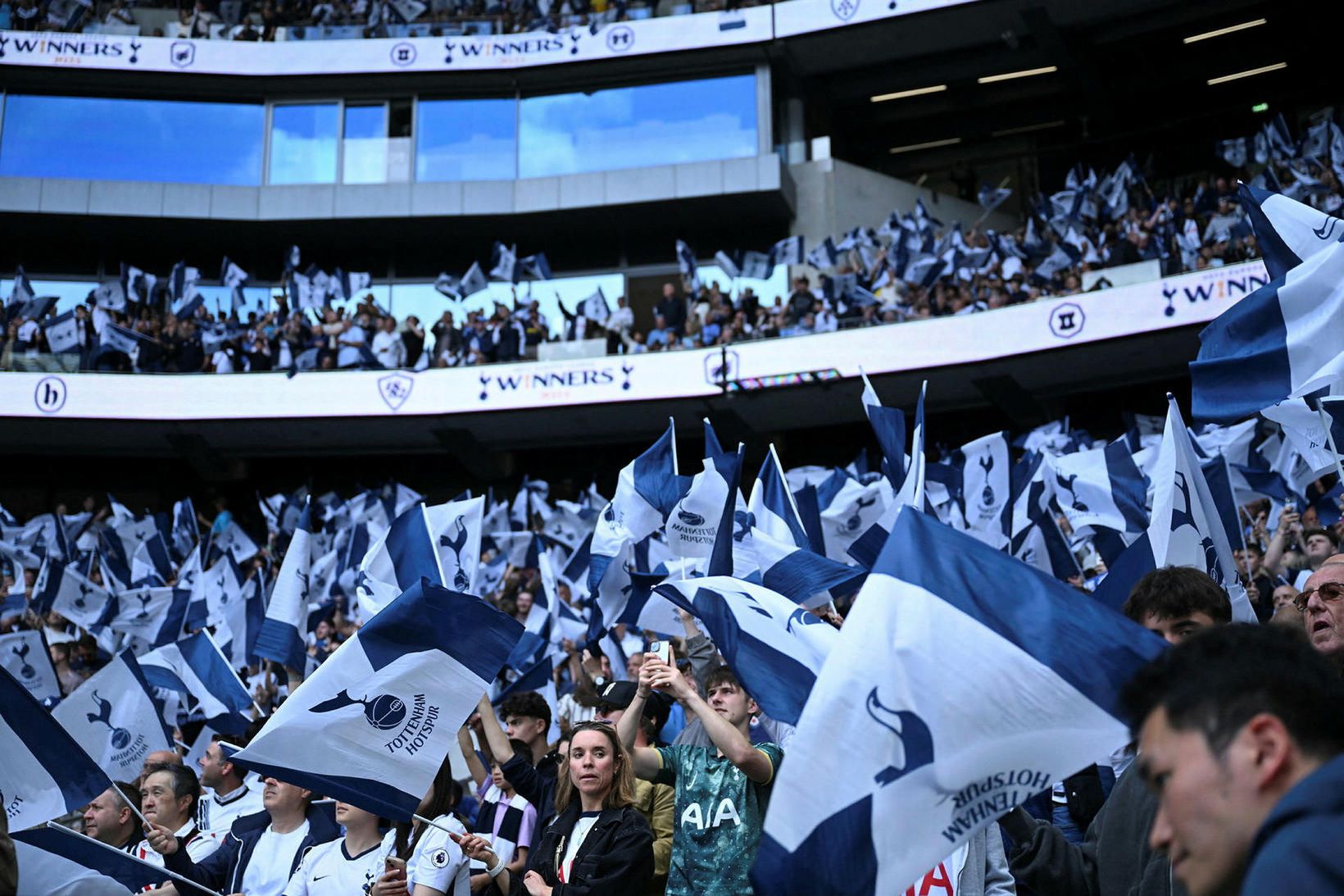 Tottenham var sektað vegna stuðningsmanna sinna.