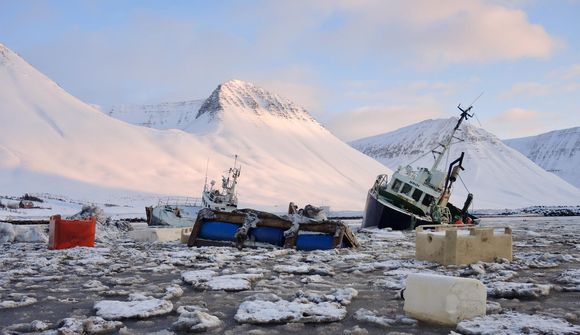 Eiður fer á flot en óvíst með Orra