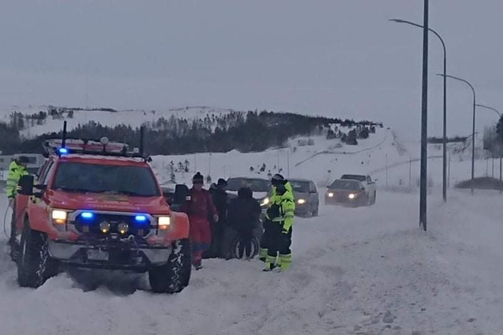 Frá störfum björgunarsveitanna í dag.