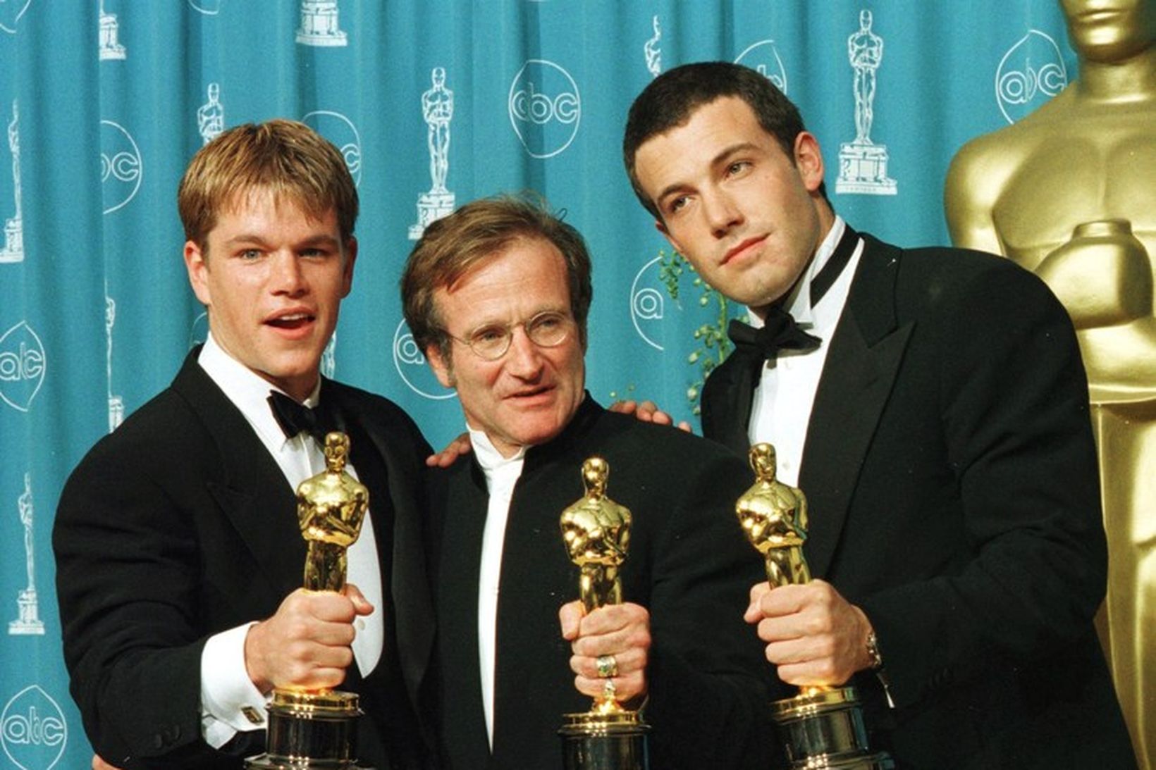 Á Óskarsverðlaunahátíðinni 1998 þar sem æskuvinirnir Matt Damon og Ben …