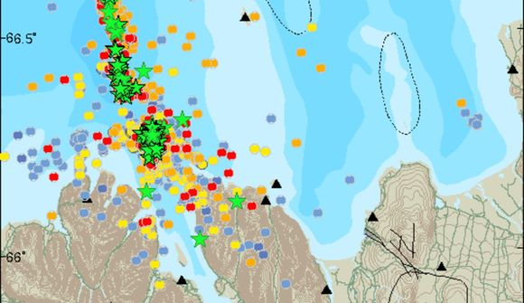 117 skjálftar stærri en þrír 
