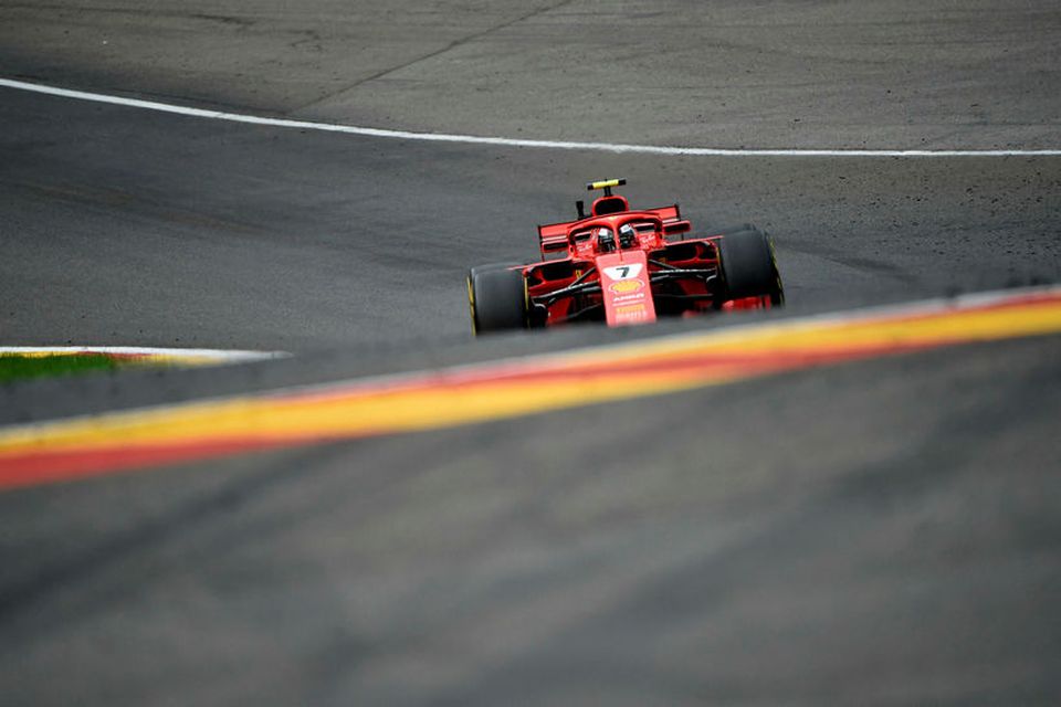 Kimi Räikkönen á ferð á seinni æfingunni í Spa-Francorchamps brautinni í dag.