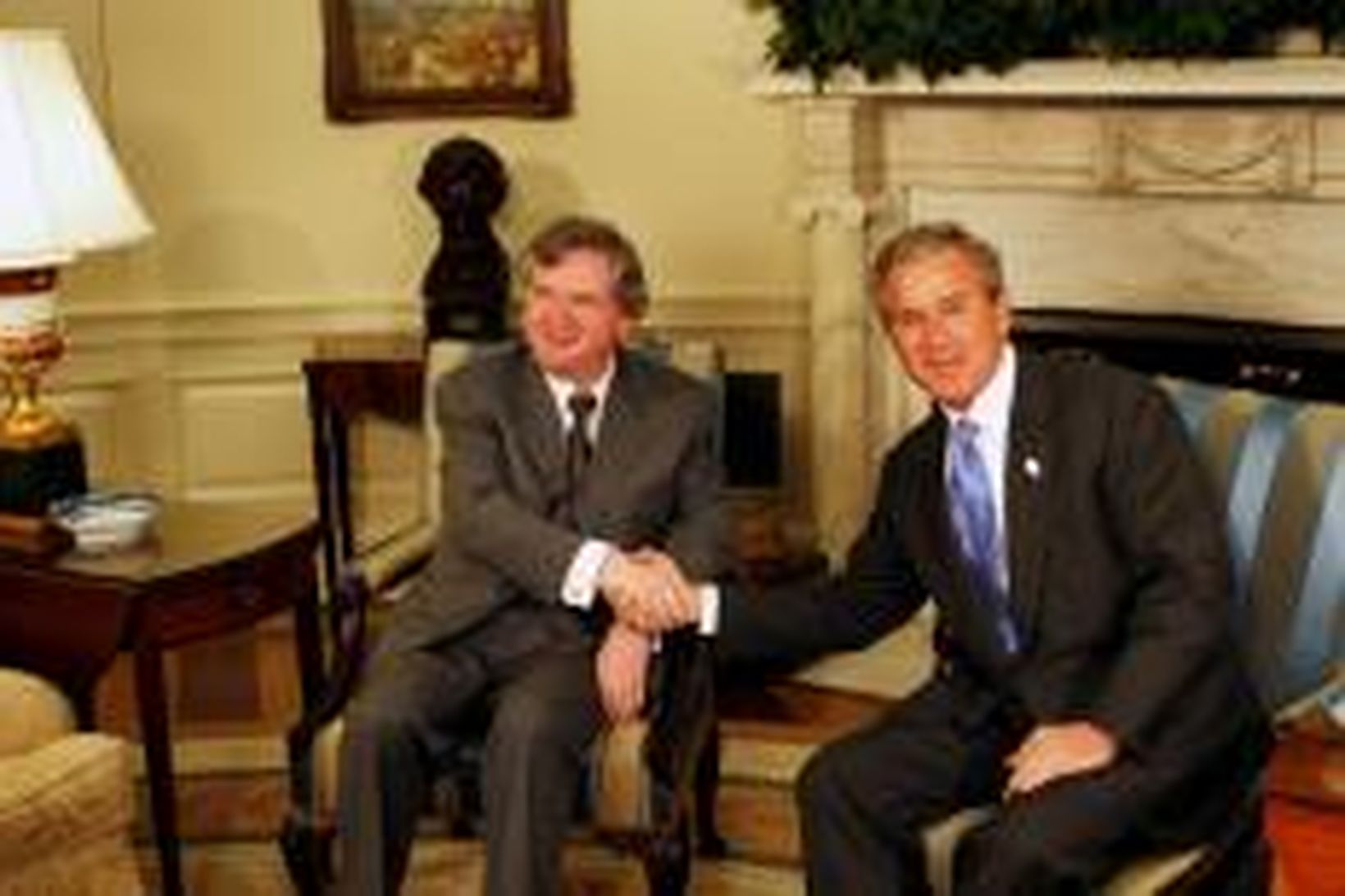 Davíð Oddsson og George W. Bush í Hvíta húsinu í …