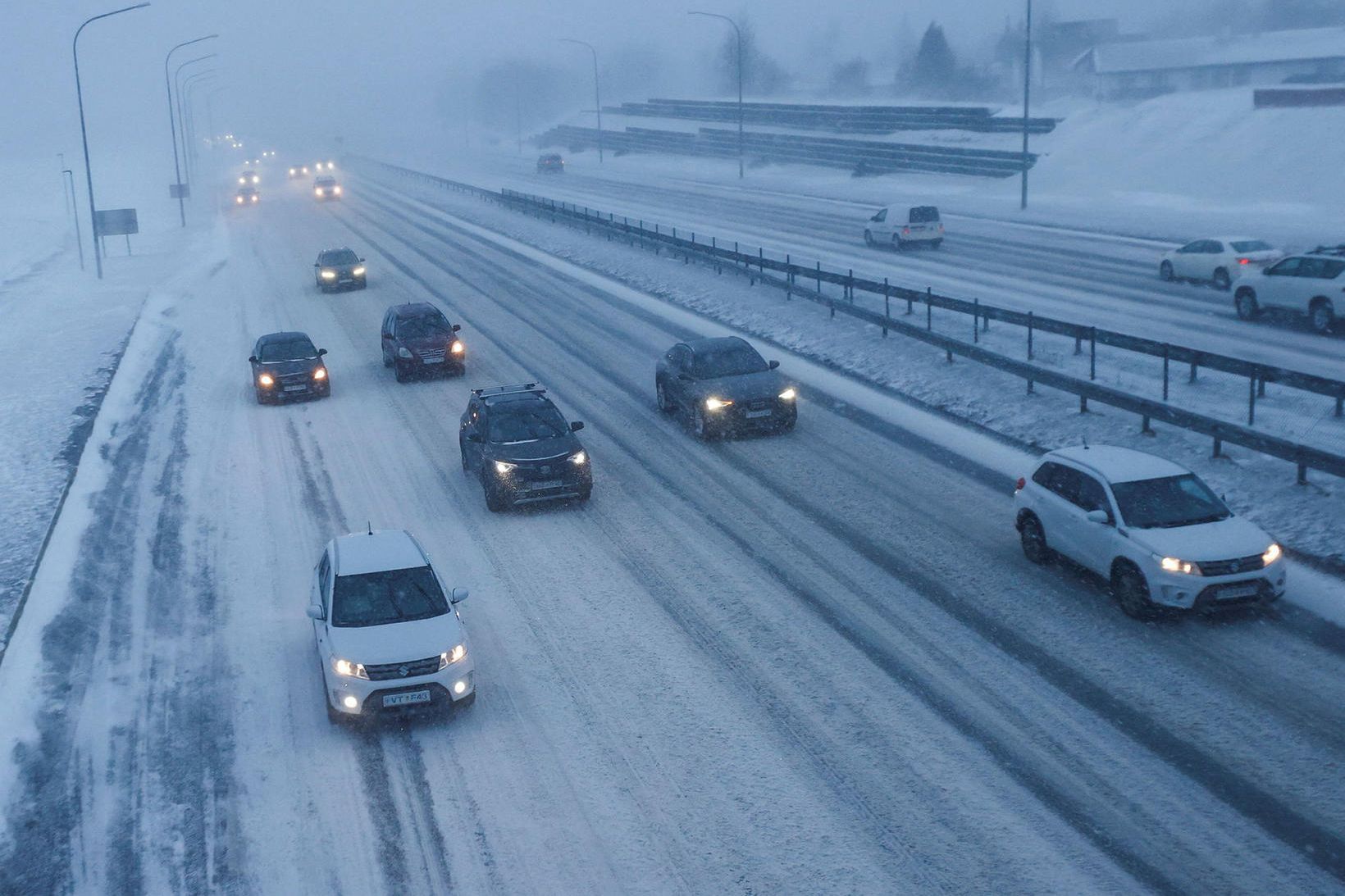 Þúsundir undirskrifta gegn kílómetragjaldi
