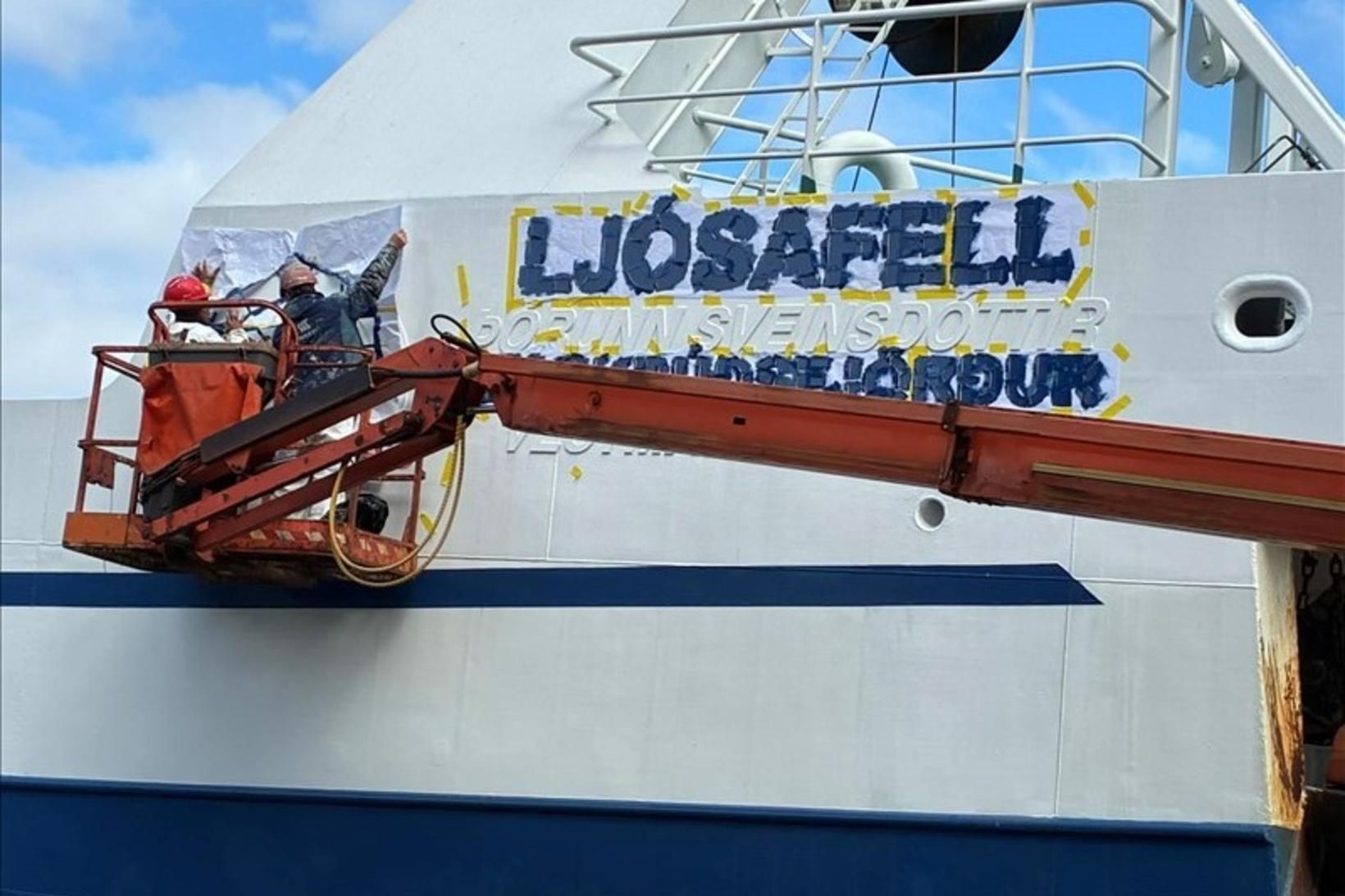 Þórunn Sveinsdóttir umbreytist í Ljósafell