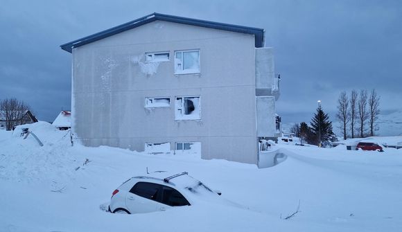 Snjókomubakki nálgast Austfirði