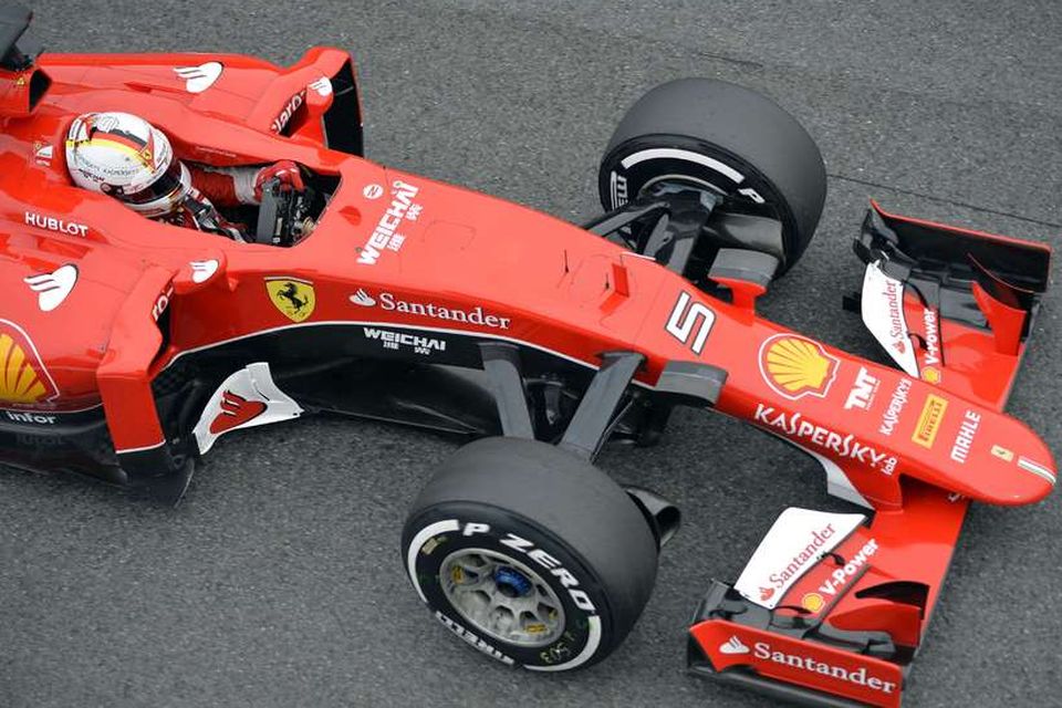 Sebastian Vettel á Ferrari á seinni æfingunni í Monza í dag.