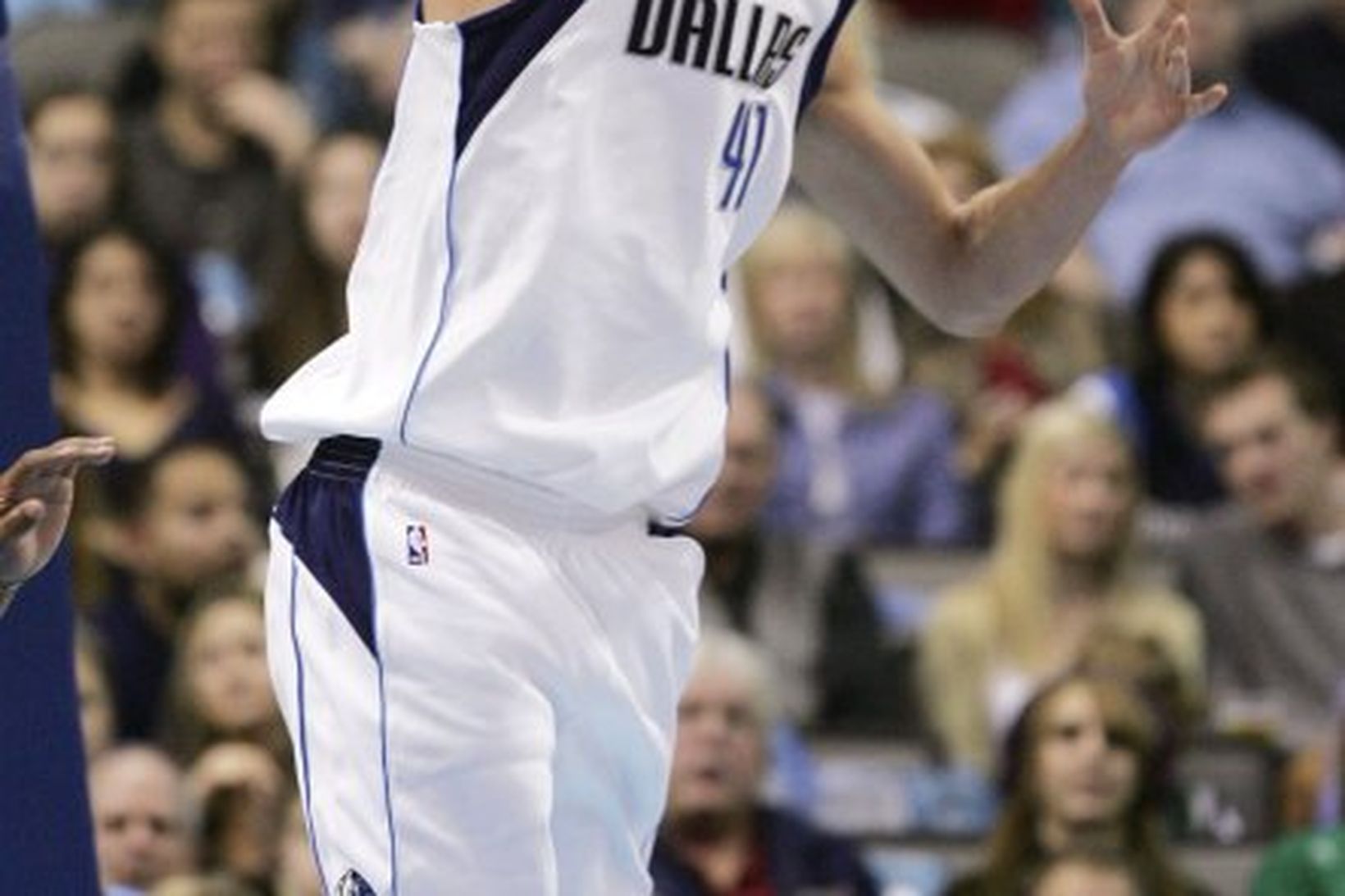 Dirk Nowitzki og félagar hans eru á góðri siglingu í …