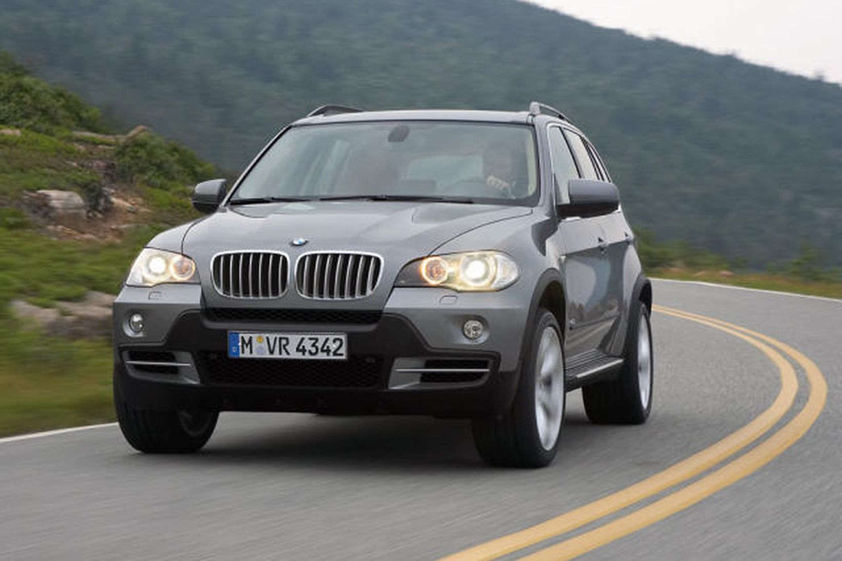 Eigendur BMW X5 bíla sem framleiddir eru fyrir september 2011 …