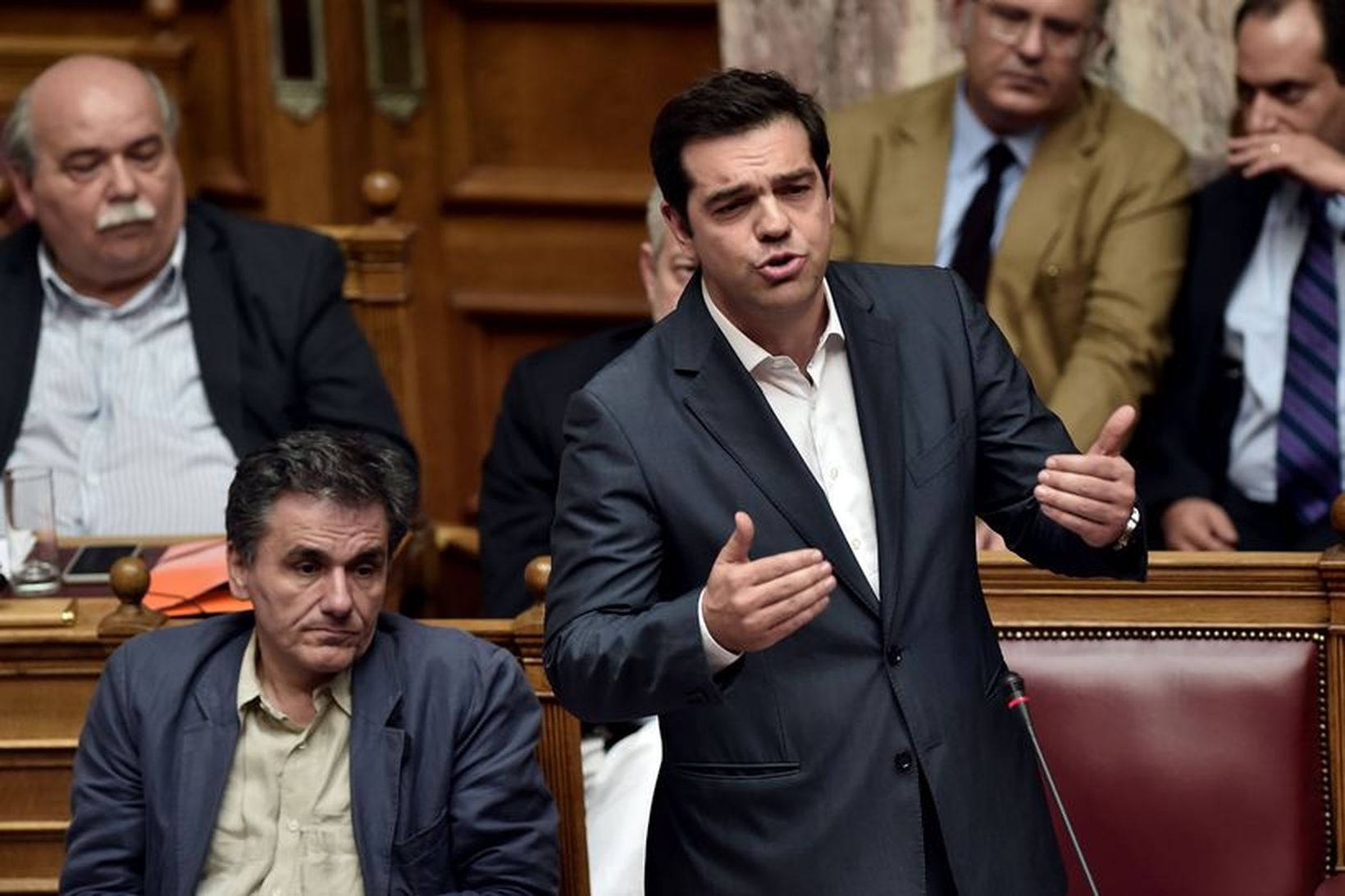 Alexis Tsipras, forsætisráðherra Grikklands, í þingsalnum í gærkvöldi.