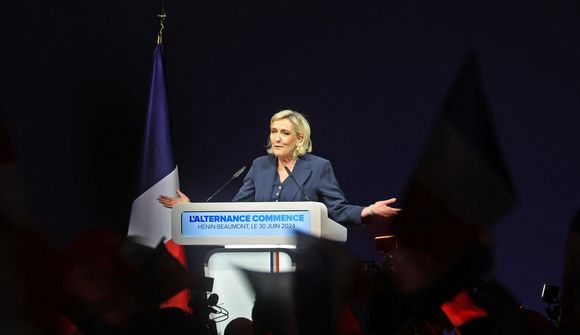 Flokkur Le Pen bar sigur úr býtum