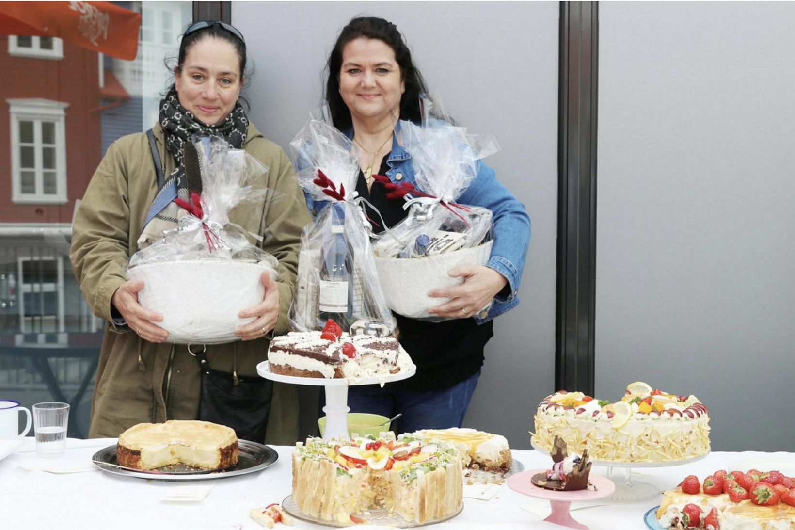Jessica Thom­as­dótt­ir og Anna Mar­grét Magnús­dótt­ir, voru sig­ur­veg­ar­ar í Osta­köku- …