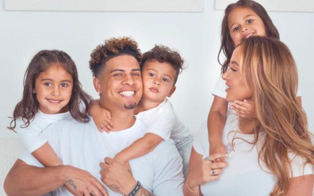 The Ace Family: Austin McBroom, Catherine Paiz ásamt þremur börnum þeirra.