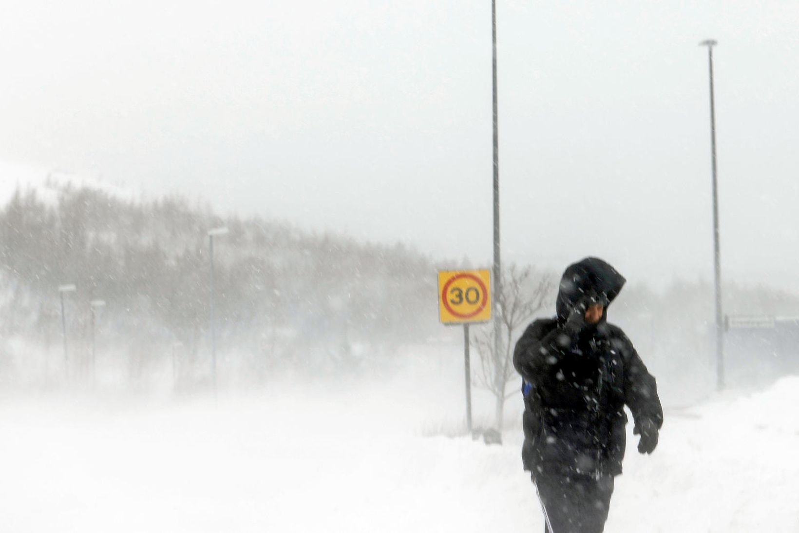 Lögreglan á höfuðborgarsvæðinu hvetur fólk til þess að halda sig …