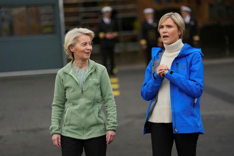 Ursula von der Leyen and Kristrún Frostadóttir at Reykjavík Airport.