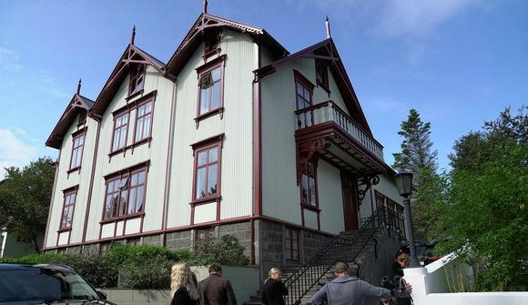 Langur ríkisstjórnarfundur og stendur enn 