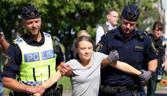 Thunberg sektuð en strax mætt á önnur mótmæli