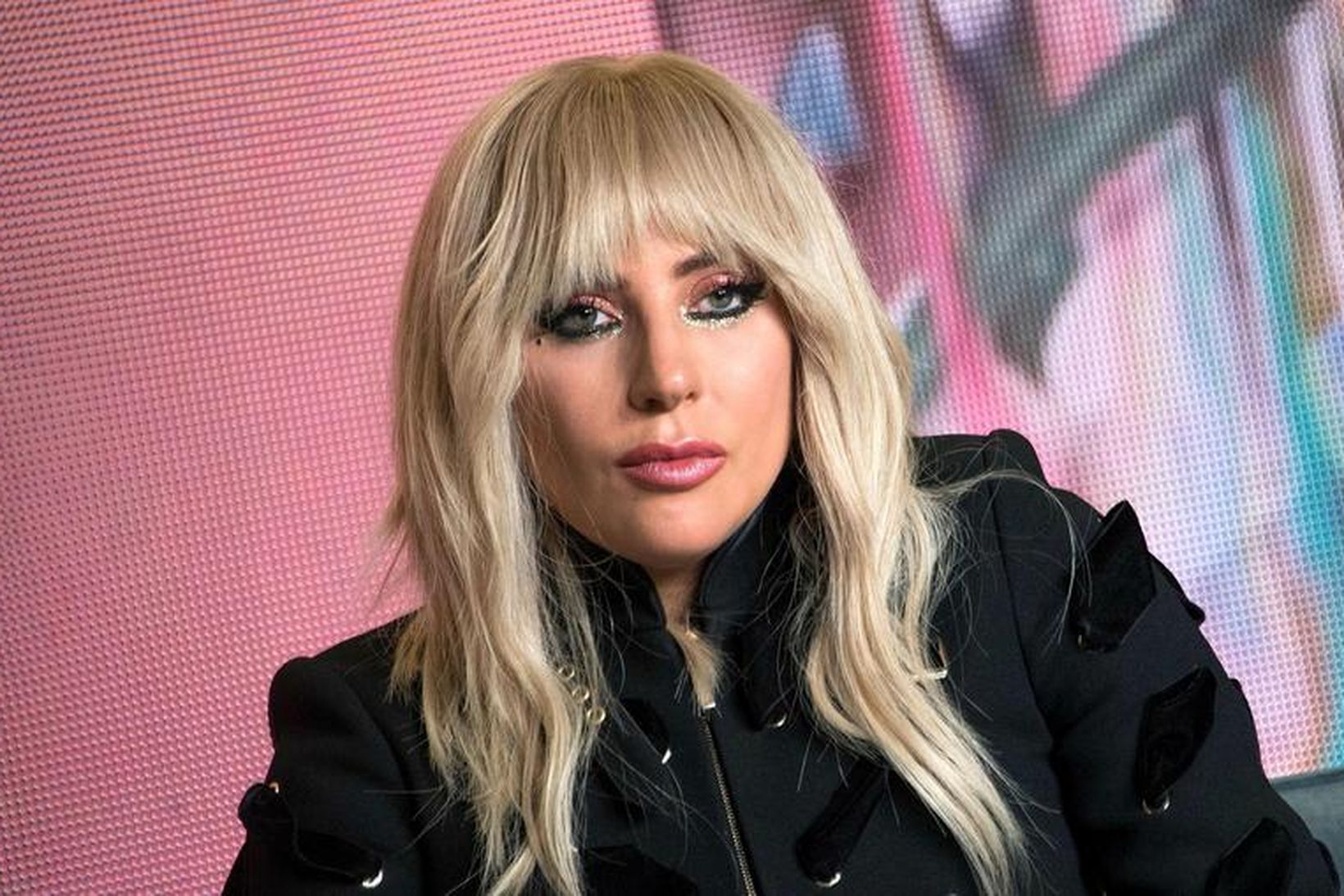 Lady Gaga hefur frestað tónleikum sínum í Evrópu.