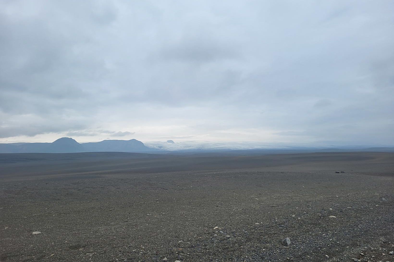 Horft frá Kvíslaveituvegi yfir að Þjórsárveri. Í bakgrunni má sjá …