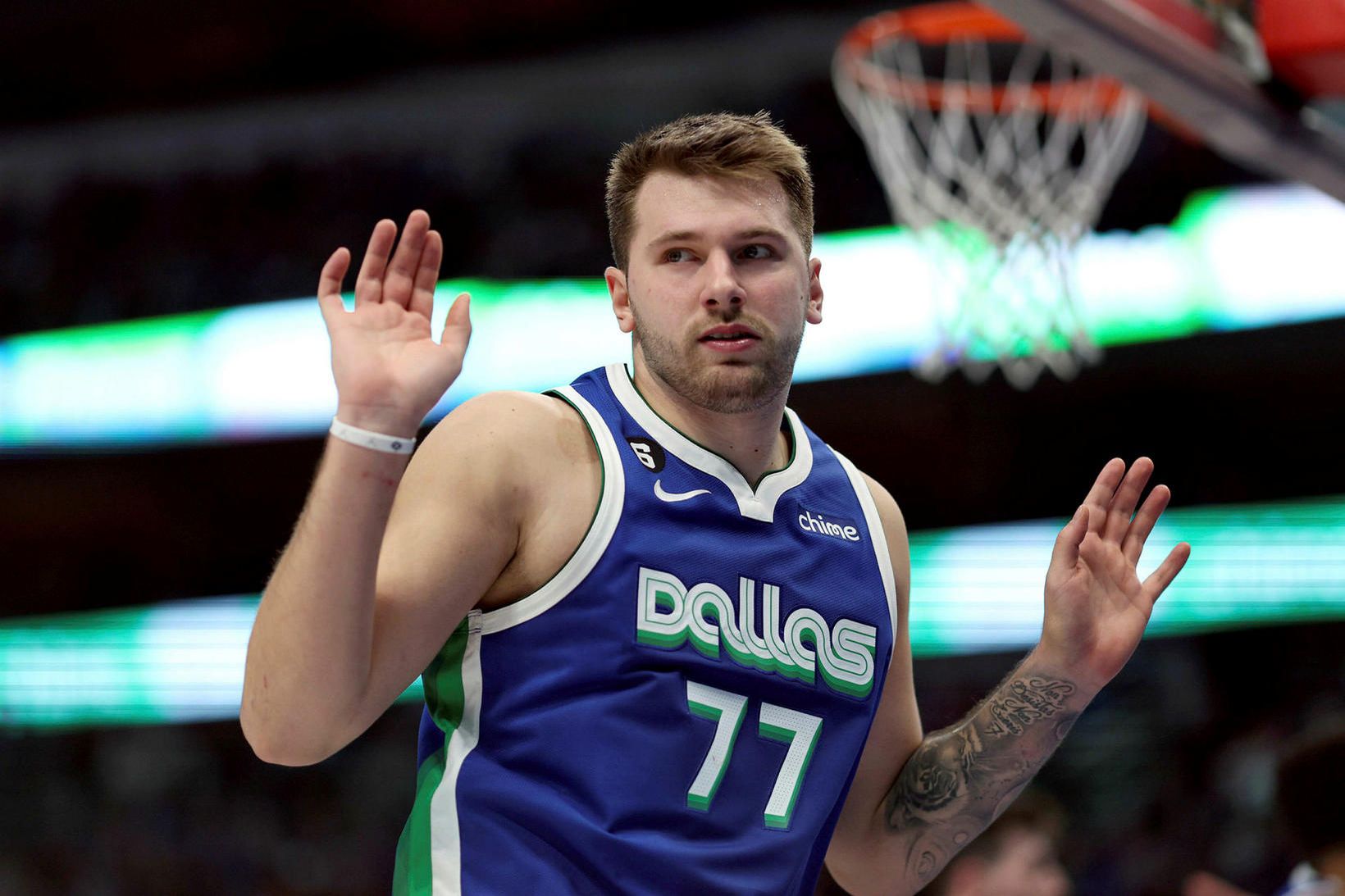 Luka Doncic fór á algjörum kostum í nótt.