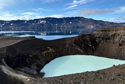 Horft úr norðri yfir Víti og Öskjuvatn í leiðangri Veðurstofu þann 10. ágúst.