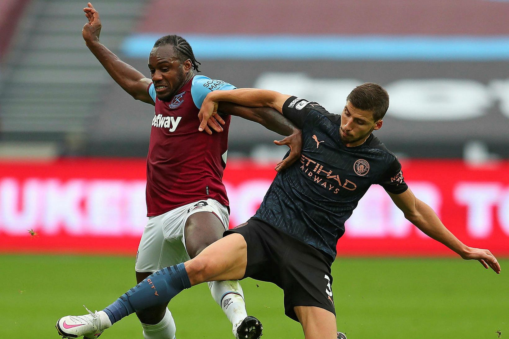 West Ham verður án Michail Antonio í dag.