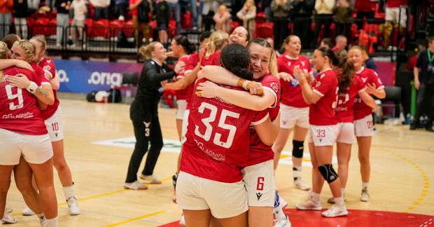 Valskonur eru að brjóta blað í íslenskri handboltasögu.